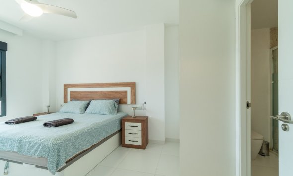 Reventa - Apartamento / Dúplex - San Miguel de Salinas