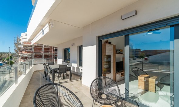 Reventa - Apartamento / Dúplex - San Miguel de Salinas