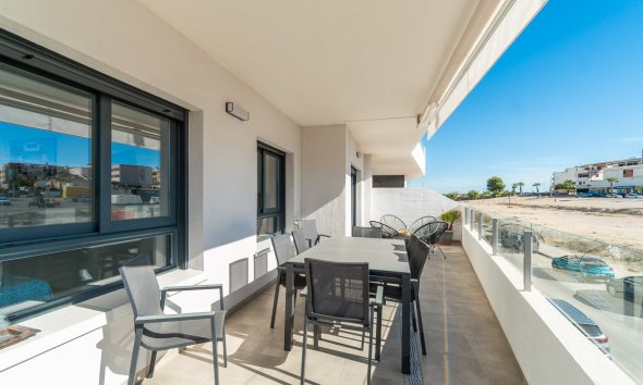 Reventa - Apartamento / Dúplex - San Miguel de Salinas
