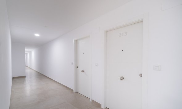 Reventa - Apartamento / Dúplex - San Miguel de Salinas