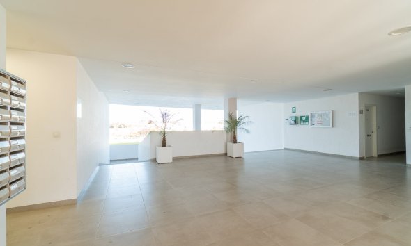 Reventa - Apartamento / Dúplex - San Miguel de Salinas