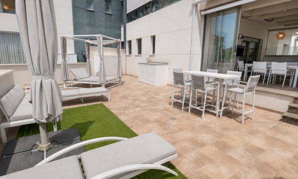 Reventa - Apartamento / Dúplex - Los Dolses - Villamartin