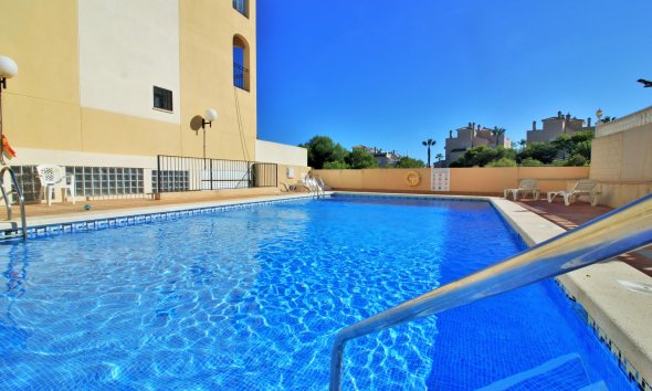 Reventa - Villa / Casa - Orihuela Costa - Playa Flamenca