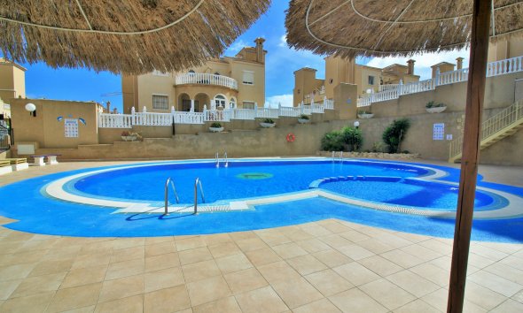 Reventa - Villa / Casa - Orihuela Costa - Villamartín
