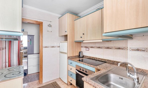 Rynek Wtórny - Apartament / Duplex - Torrevieja - Estacion de autobuses