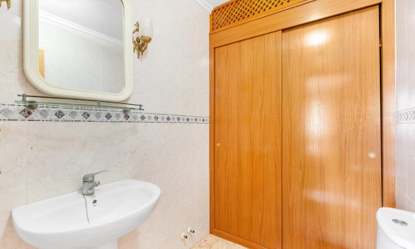 Rynek Wtórny - Apartament / Duplex - Torrevieja - Estacion de autobuses