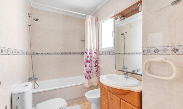 Rynek Wtórny - Apartament / Duplex - Torrevieja - Estacion de autobuses