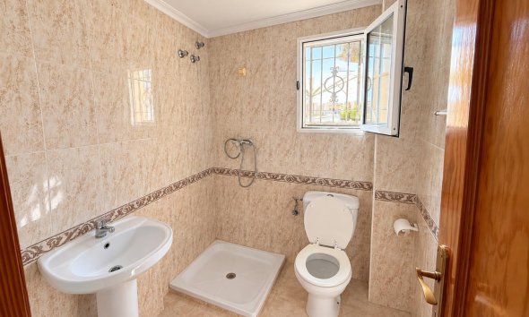 Reventa - Adosado - Torrevieja - El limonar
