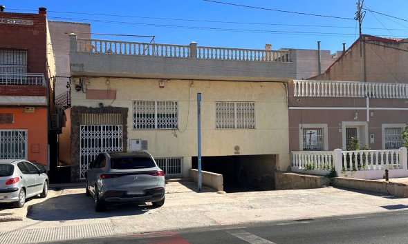 Resale - Townhouse / Terraced House - Orihuela - Bigastro