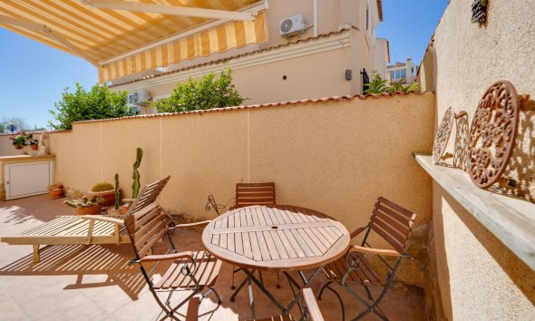 Reventa - Villa / Casa - Orihuela Costa - Lomas de Don Juan