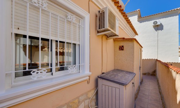 Reventa - Villa / Casa - Orihuela Costa - Lomas de Don Juan