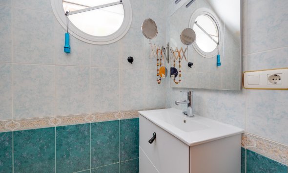Reventa - Villa / Casa - Orihuela Costa - Lomas de Don Juan