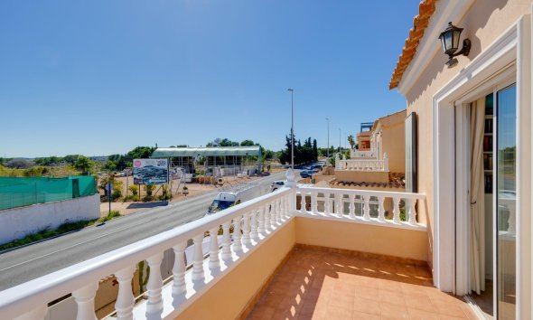 Reventa - Villa / Casa - Orihuela Costa - Lomas de Don Juan