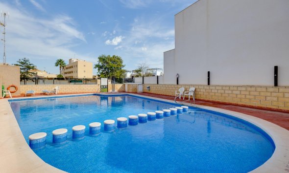Reventa - Villa / Casa - Orihuela Costa - Lomas de Don Juan
