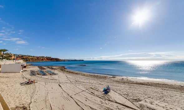 Reventa - Villa / Casa - Orihuela Costa - Lomas de Don Juan