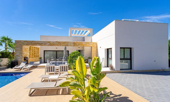 Reventa - Villa / Casa - Ciudad Quesada - Doña Pena