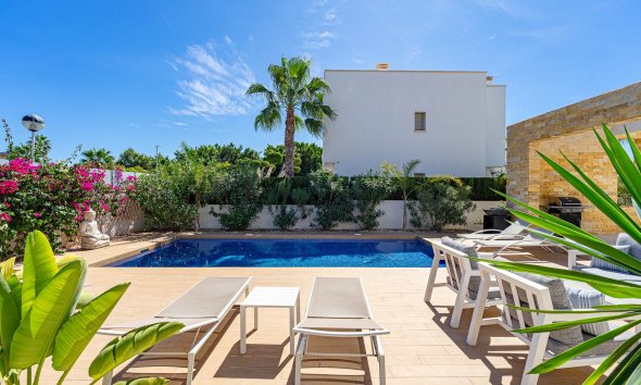 Reventa - Villa / Casa - Ciudad Quesada - Doña Pena