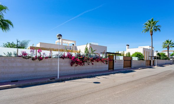 Reventa - Villa / Casa - Ciudad Quesada - Doña Pena