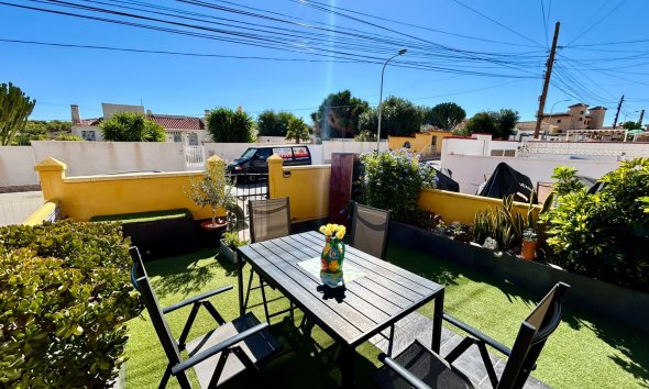 Reventa - Adosado - Torrevieja - La Siesta