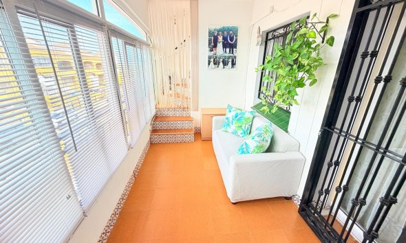 Reventa - Apartamento / Dúplex - Los Montesinos - La Herrada