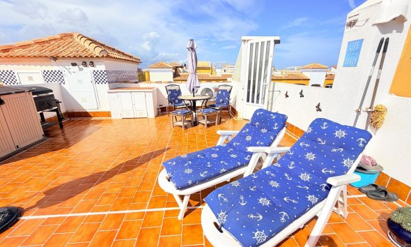 Reventa - Apartamento / Dúplex - Los Montesinos - La Herrada