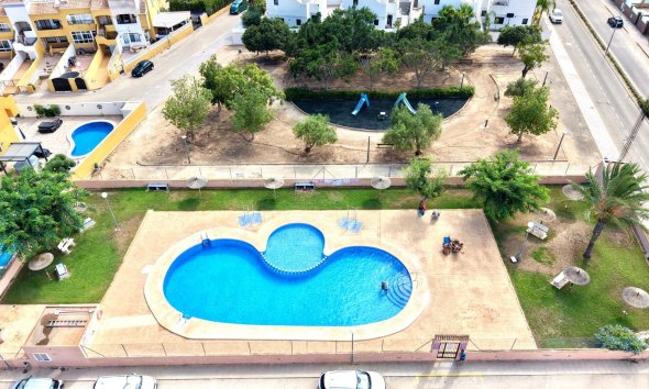 Reventa - Apartamento / Dúplex - Los Montesinos - La Herrada