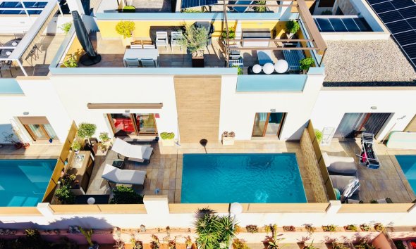 Resale - Villa / House - Los Montesinos - La Herrada