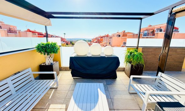 Resale - Villa / House - Los Montesinos - La Herrada