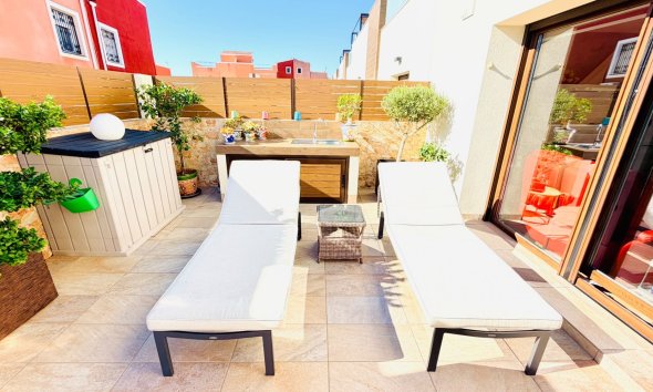 Resale - Villa / House - Los Montesinos - La Herrada