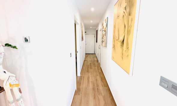 Resale - Villa / House - Los Montesinos - La Herrada
