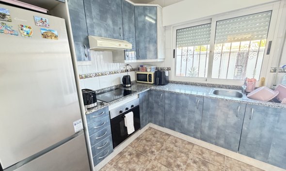 Resale - Townhouse / Terraced House - Orihuela Costa - La Zenia