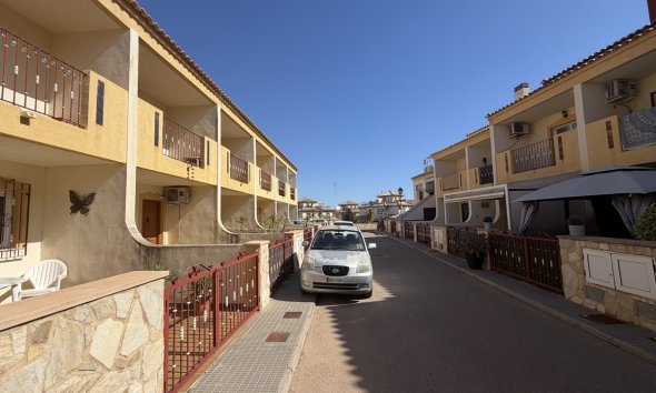 Resale - Townhouse / Terraced House - Orihuela Costa - La Zenia