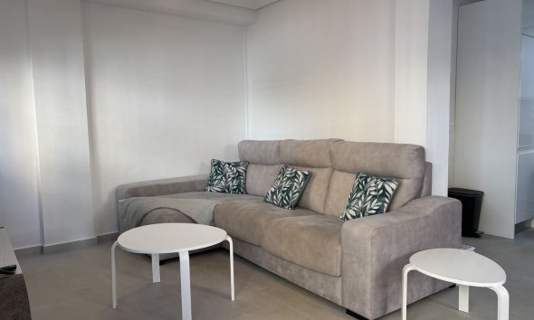 Resale - Townhouse / Terraced House - Orihuela Costa - La Zenia
