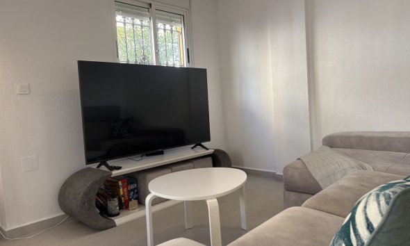 Resale - Townhouse / Terraced House - Orihuela Costa - La Zenia