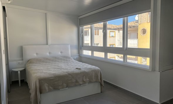 Resale - Townhouse / Terraced House - Orihuela Costa - La Zenia
