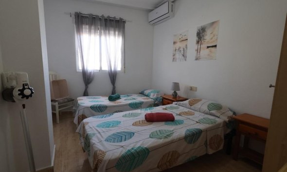 Reventa - Apartamento / Dúplex - Torrevieja - Estacion de autobuses