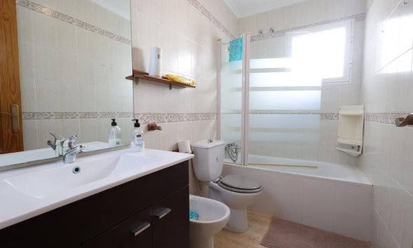Reventa - Apartamento / Dúplex - Torrevieja - Estacion de autobuses