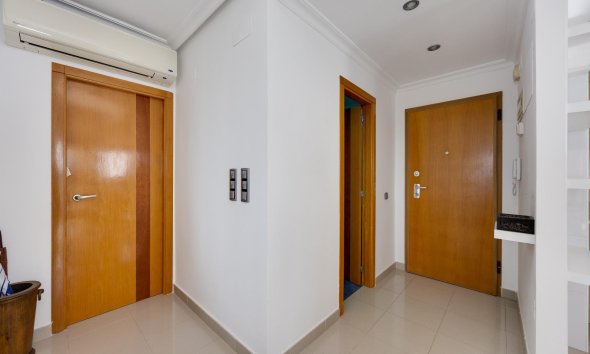 Resale - Apartment / Duplex - Torrevieja - La Veleta