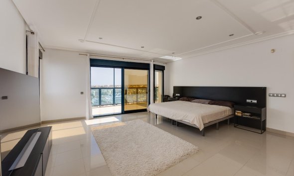 Resale - Apartment / Duplex - Torrevieja - La Veleta
