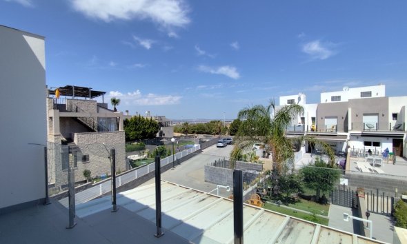 Rynek Wtórny - Dom szeregowy - Torrevieja