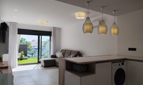 Reventa - Apartamento / Dúplex - El Raso