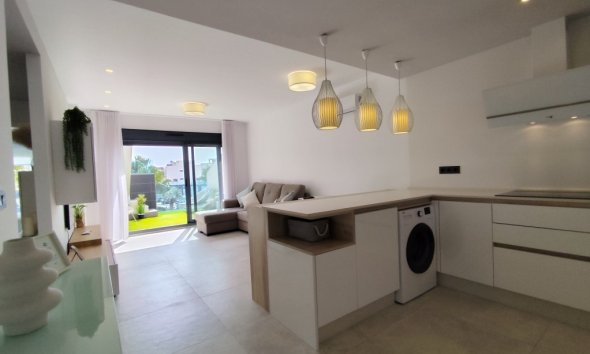 Reventa - Apartamento / Dúplex - El Raso