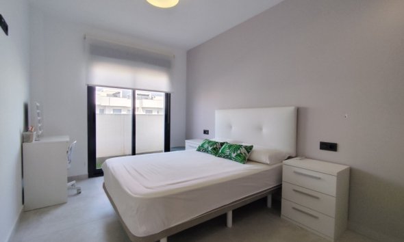 Reventa - Apartamento / Dúplex - El Raso