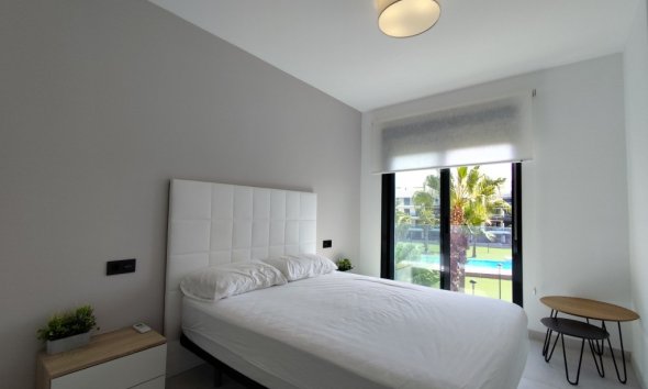 Reventa - Apartamento / Dúplex - El Raso