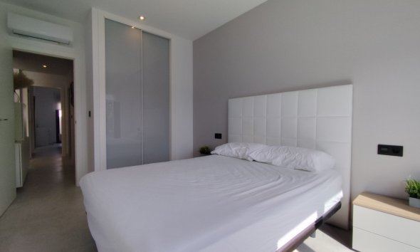 Reventa - Apartamento / Dúplex - El Raso