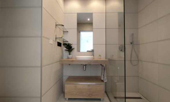 Reventa - Apartamento / Dúplex - El Raso