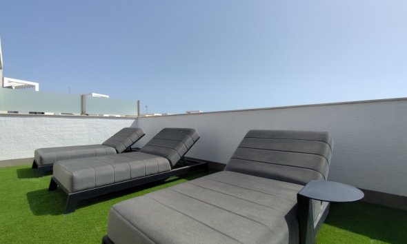 Reventa - Apartamento / Dúplex - El Raso
