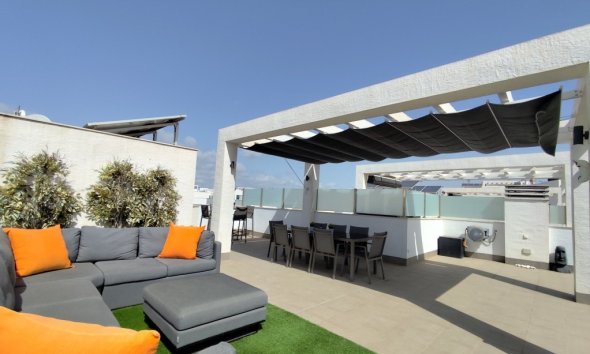 Reventa - Apartamento / Dúplex - El Raso