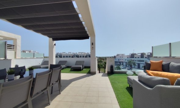 Reventa - Apartamento / Dúplex - El Raso