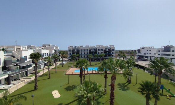 Reventa - Apartamento / Dúplex - El Raso